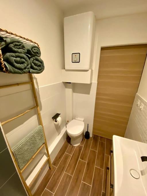 Studio D'Hotes Avec Piscine « Le Clos N°6 » Cormicy Extérieur photo