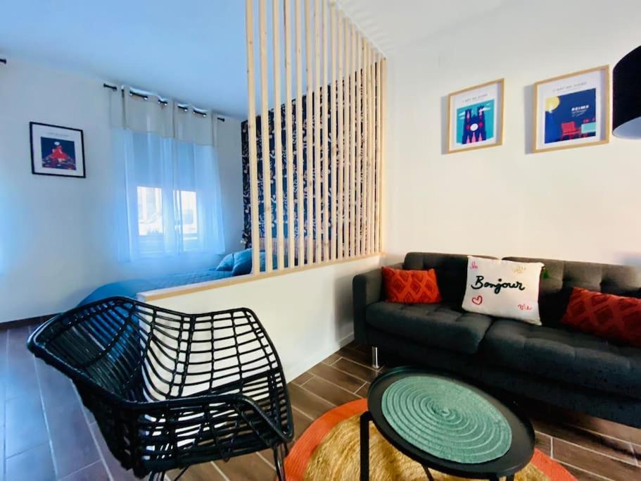 Studio D'Hotes Avec Piscine « Le Clos N°6 » Cormicy Extérieur photo